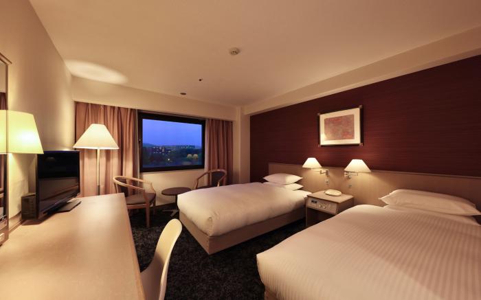 Minamisenri Crystal Hotel