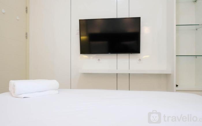 Spacey Homey 2BR at Supermall Mansion By Travelio