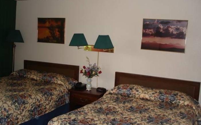 Fox Motor Inn
