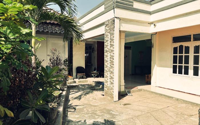 Guest House Hj Muriyah Syariah Slawi Mitra RedDoorz