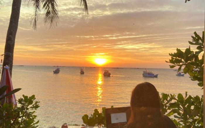 Sunset Seaview Apartment 1 