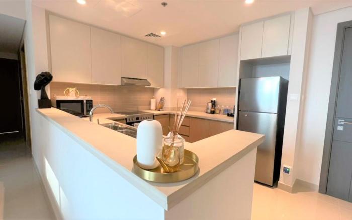 Luxury Dubai creek harbour Waterfront Apartment 