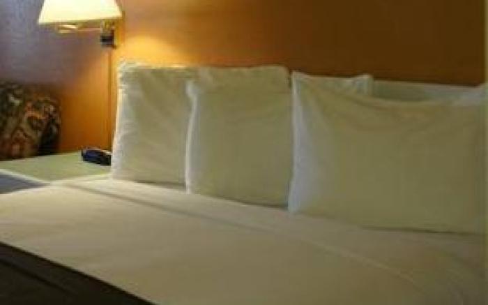 R&R Inn & Suites