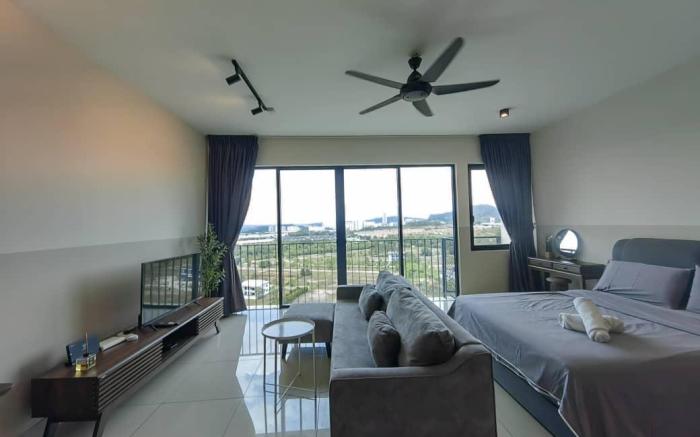 Shah Alam-Trefoil Studio Comfy 2 (Netflix)