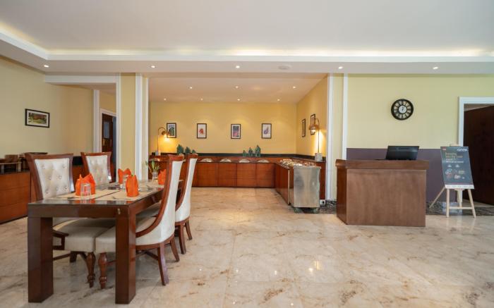 Summit North Star Hotel with Swimming Pool 