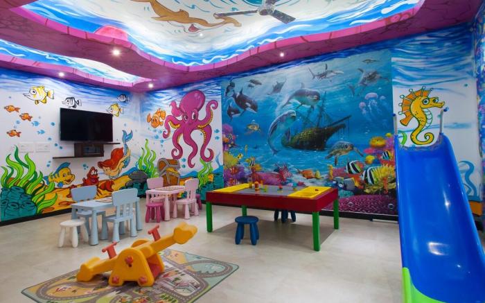 Exquisite 9 Bedroom Family Style Mansion with Pool