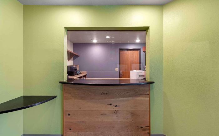 Studio 6 Extended Stay Birmingham  Pelham  AL