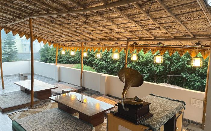 12 Monks Hostel Rishikesh