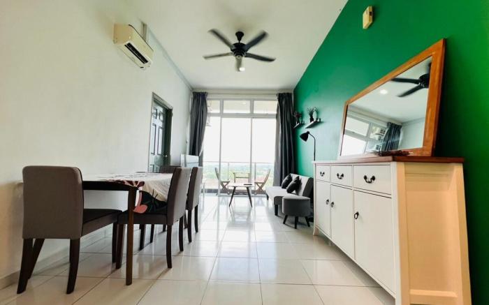 The Senai Garden Apartment near Senai Airport&JPO