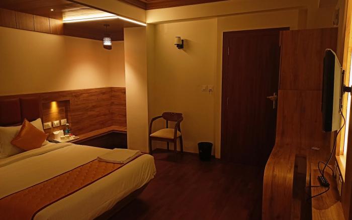 Golden Peaks Hotel