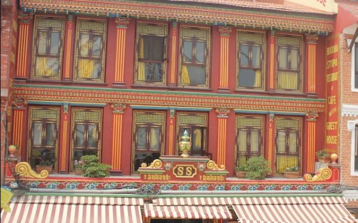 Boudha Stupa View Guest House & Rooftop Restaurant