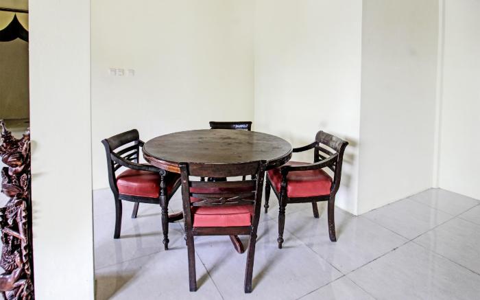 Hotel O Ayu Bypass MansionNearBundaran Gerung