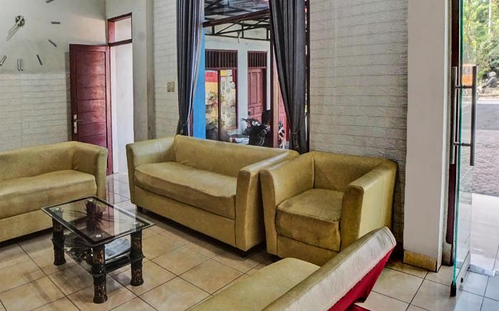 OYO 91706 Hotel Serena Anggrek