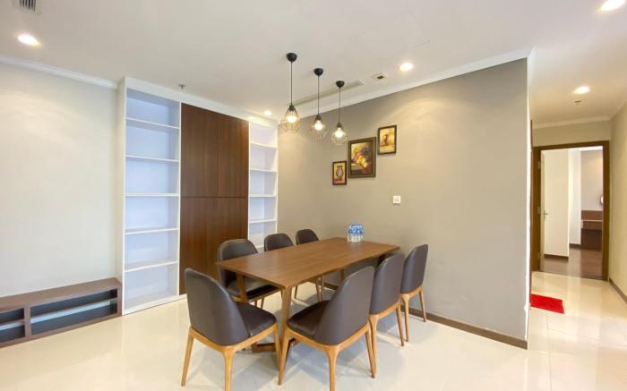 Best View at the building with  Luxury 3 beds Apt 