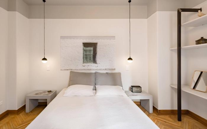 Studio In 1930s Listed Building Near Syntagma Square