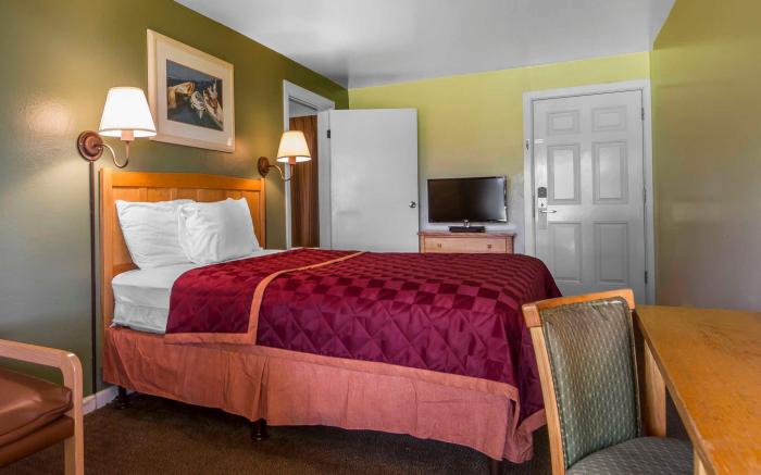 Skylark Shores Resort