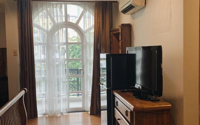 RedRose Apartment- Lovely studio with patio 