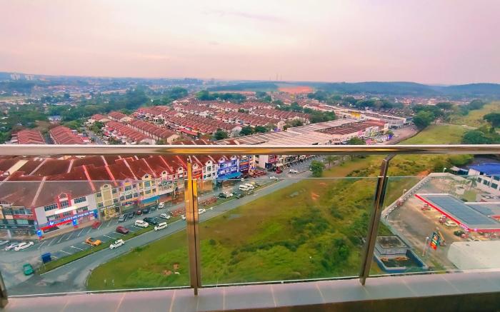 A15160 Kulai d'putra suites 3R11P near Jpo/Airport