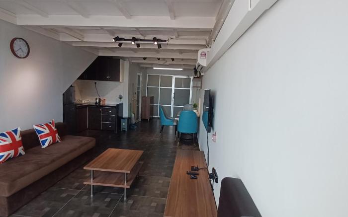 Duplex Studio With Canopy King Beds