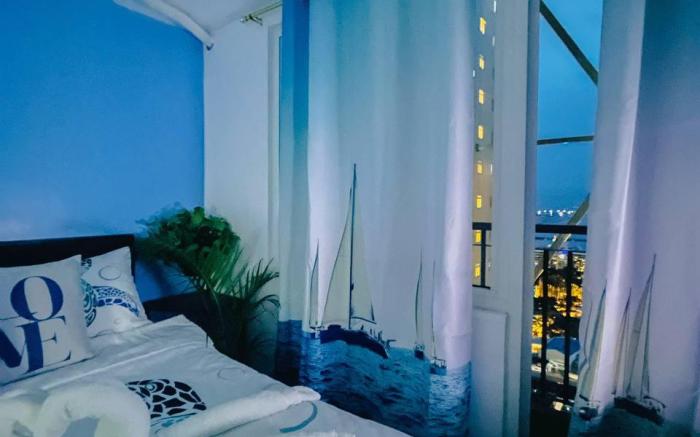 Cozy Condo w/Balcony & PS4 | Malate near La Salle