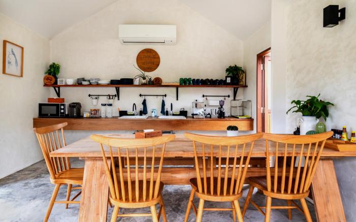 The Little White Bird Traveler Hostel