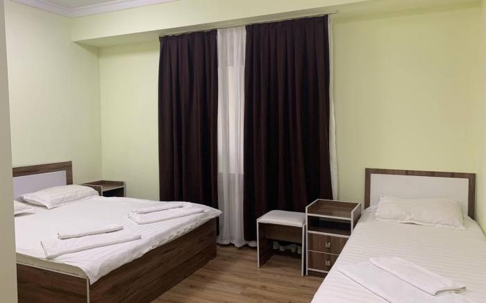 Hotelok