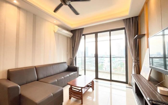 R&F 611 city-view 2BR 4-5pax Johor Bahru city
