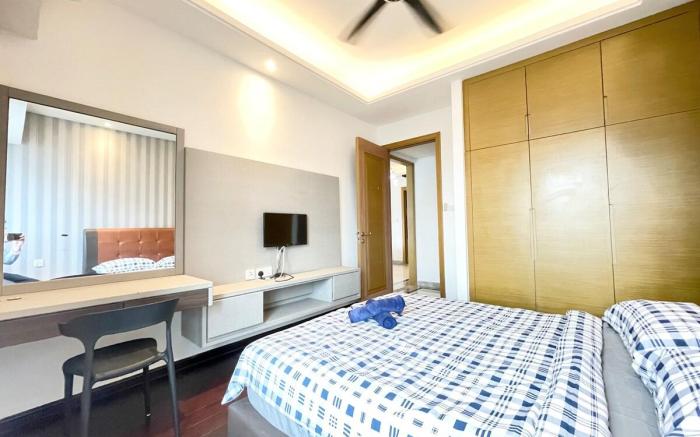 R&F 611 city-view 2BR 4-5pax Johor Bahru city