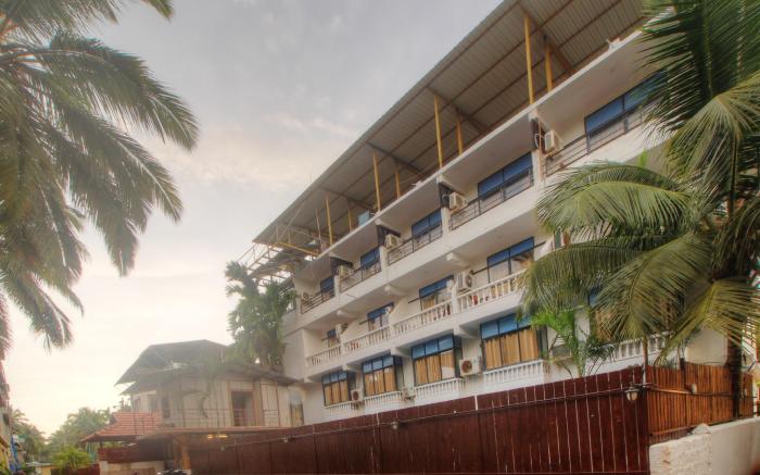 Hotel Pleasure Inn near Turtle Beach, Morjim