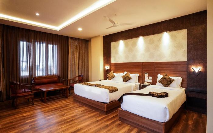 V FIVE HOTEL