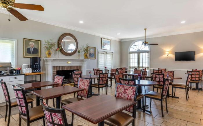 Best Western PLUS Santee Inn