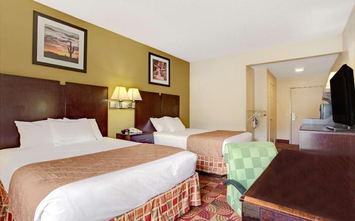 Days Inn & Suites by Wyndham Ridgeland