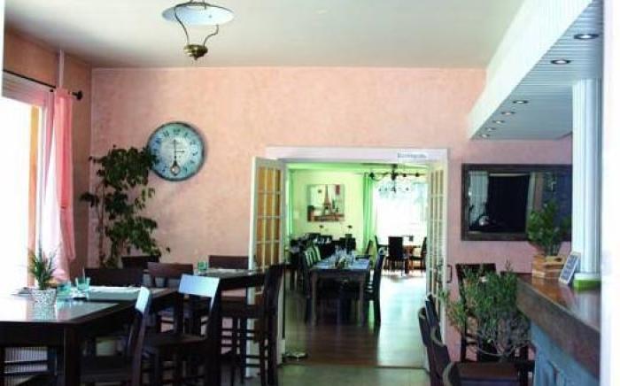 Hotel Logis Restaurant La Fontaine