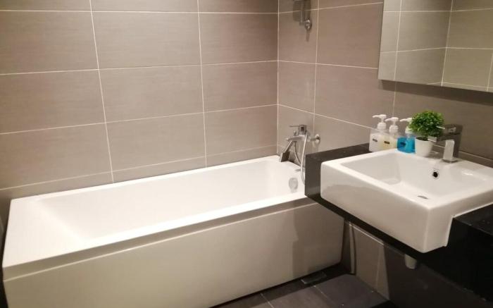 B22 5~KSL Mall ~ Bathtub ~ Netflix ~ 4 pax