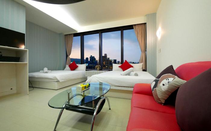 Kaohsiung Port Inn (高雄港商旅-希臘市景4人房)