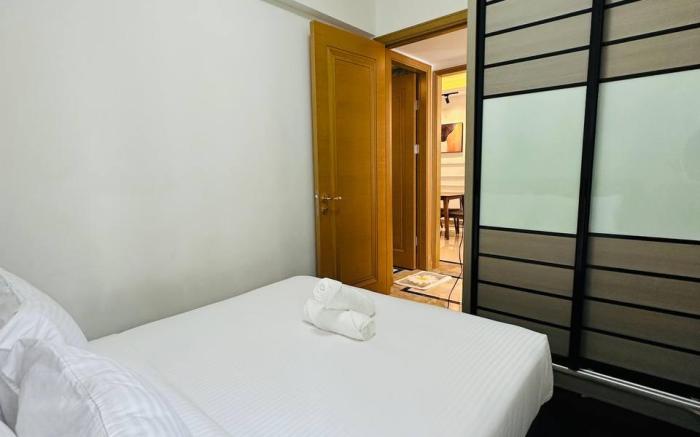 R&F Spacious 2BR unit by ANJU