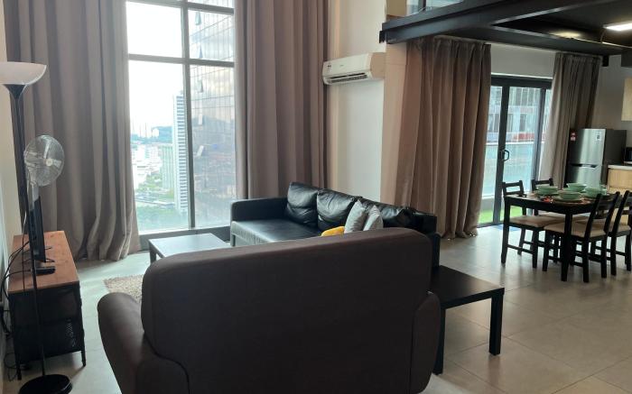 MINIMALIST DUPLEX STUDIO @ EMPIRE CITY 