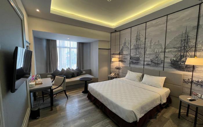 Three R Hotel