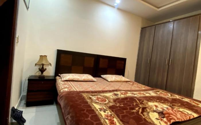family apartments step away from main markaz