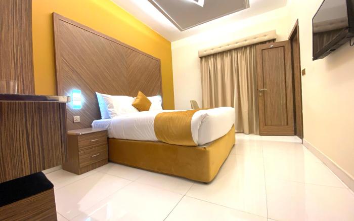 Concorde Inn Hotel
