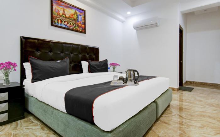 Collection O Residency Near Dwarka Sector 21 Metro Station