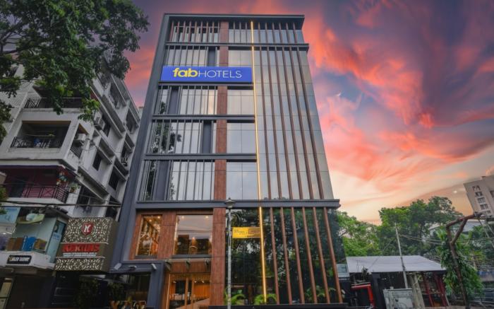 FabHotel Prime Kzar Corporate - A Budget Hotel in Kolkata Nr Park Street & Victoria Memorial with Fr