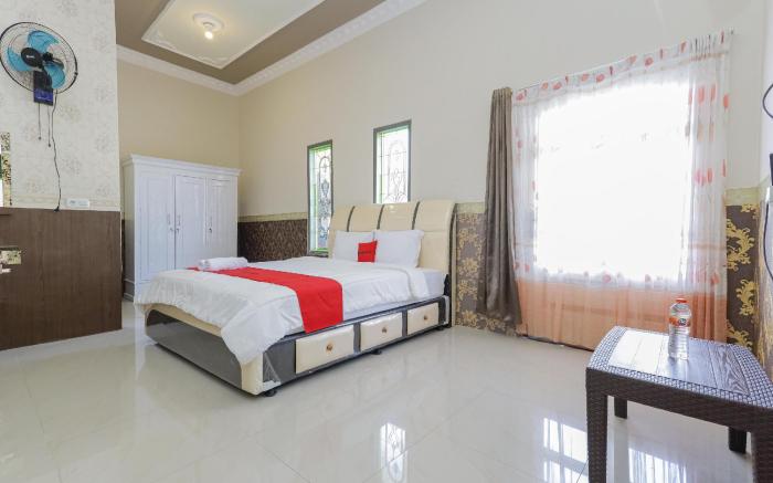RedDoorz Plus @ Villa Bontes Batu