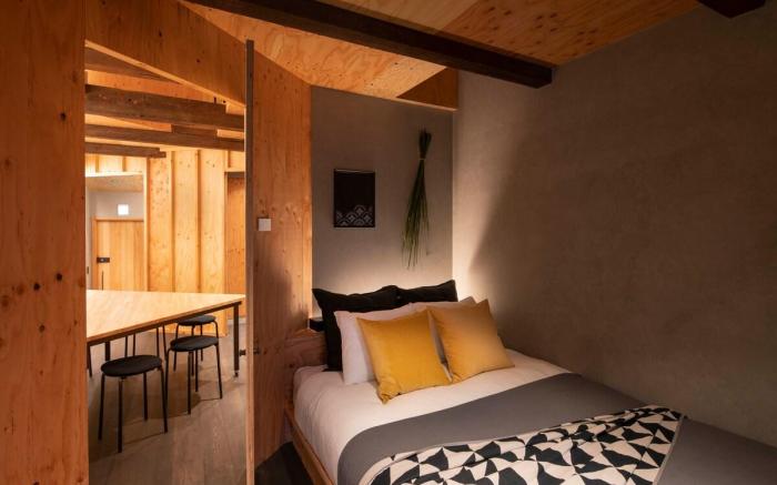 Contexted - 天 Ten   Triangle House