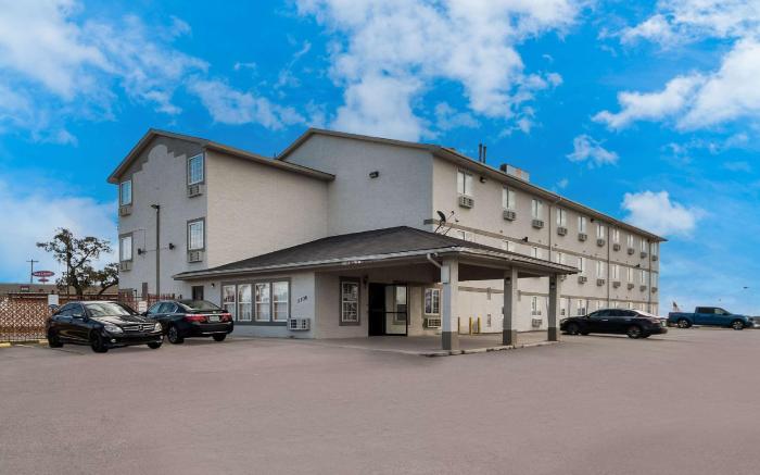 Econo Lodge San Antonio near SeaWorld - Medical Center