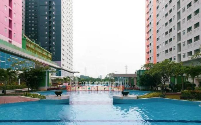 RedLiving Apartemen Green Pramuka - Family Group Tower Orchid