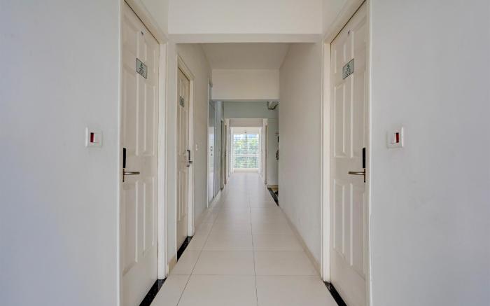 Super Hotel O KSR Bengaluru City Junction Formerly Gurudev Residency