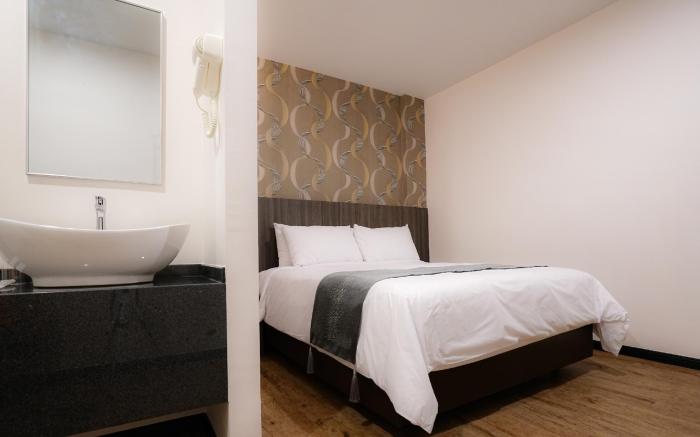 STAY 365 HOTEL 