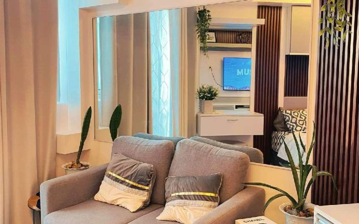 City & Arayat view WiFi Netflix by J&M Staycation 