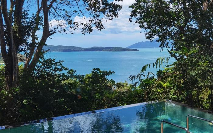 Ambong Pool Villas - Private Pool